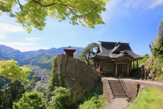 宝珠山立石寺